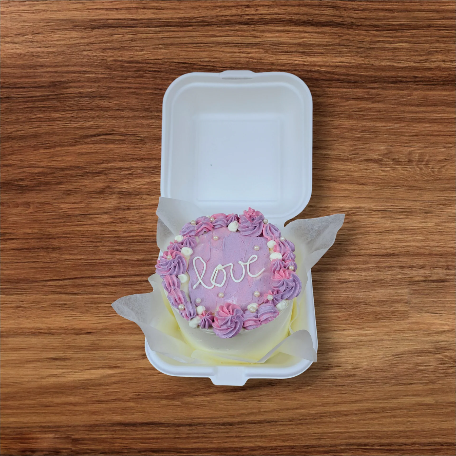 Mini-Kuchen in einer kleinen Box