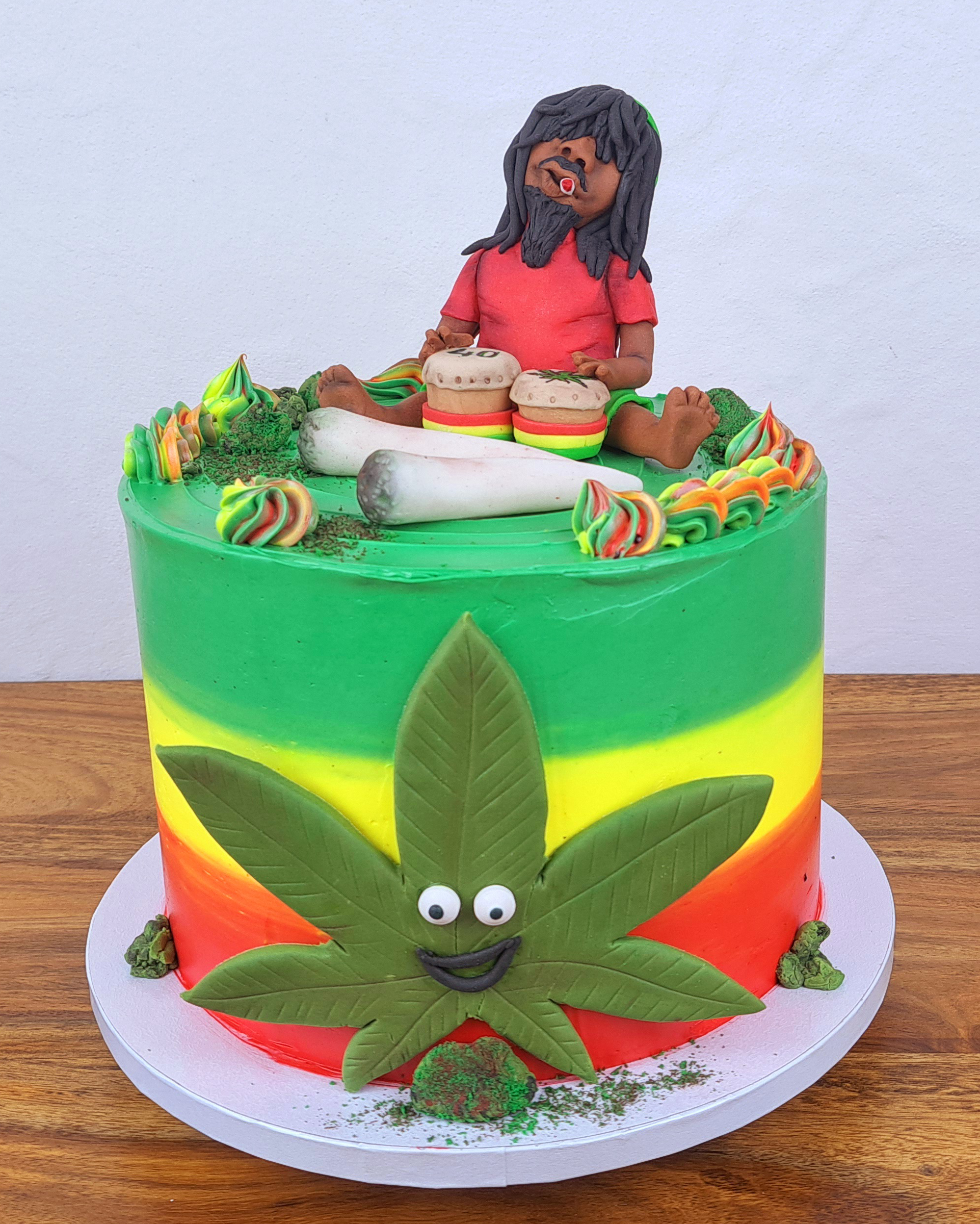 Motivtorte mit Blumenwiese und Pferdefiguren